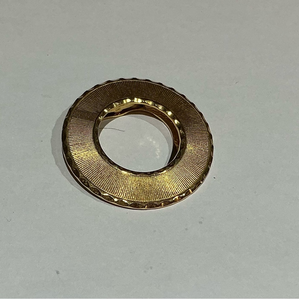 Vintage Elegant Gold Tone Circular Lieba Scarf Clip Set